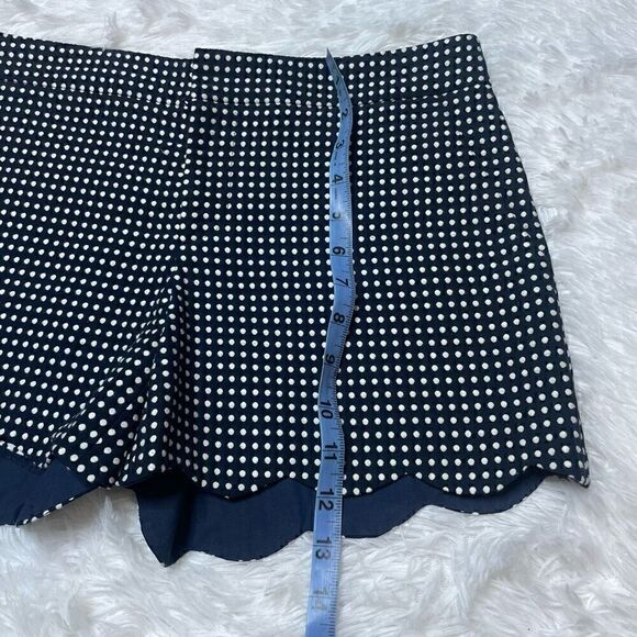 CLUB MONACO Shorts Navy Blue Polka Dot Scalloped Hem Size 4 - Picture 7 of 9